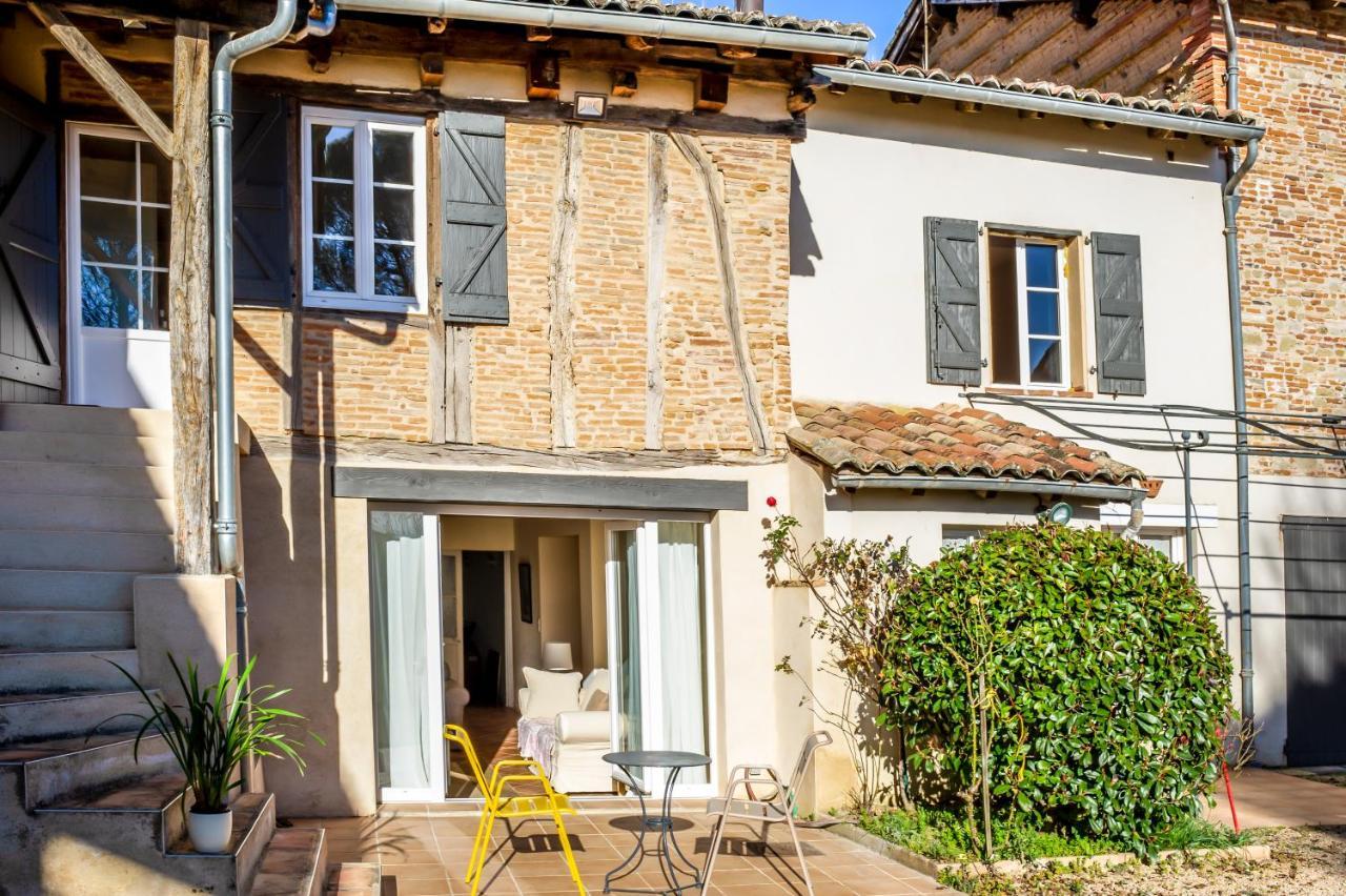 ¨Gîte du Café Suquet Giroussens Esterno foto